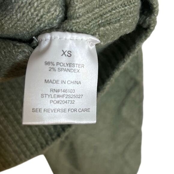 Hippie Rose NWT Cable Knit Textured Crew Pullover Sweater Willow Green Size XS - Picture 8 of 10
